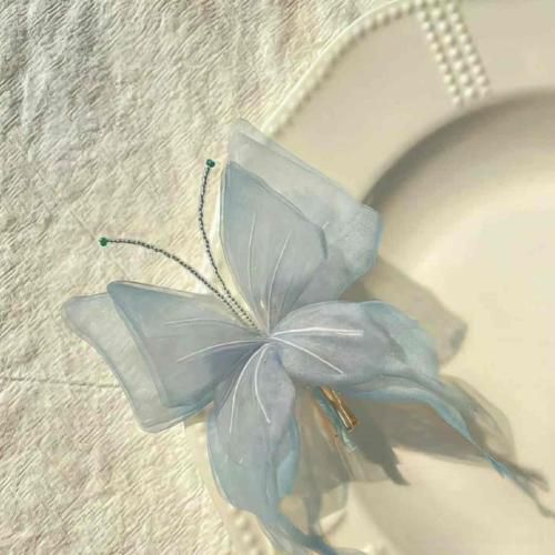  مگه میشه ندیدت تو مهتاب شبونه